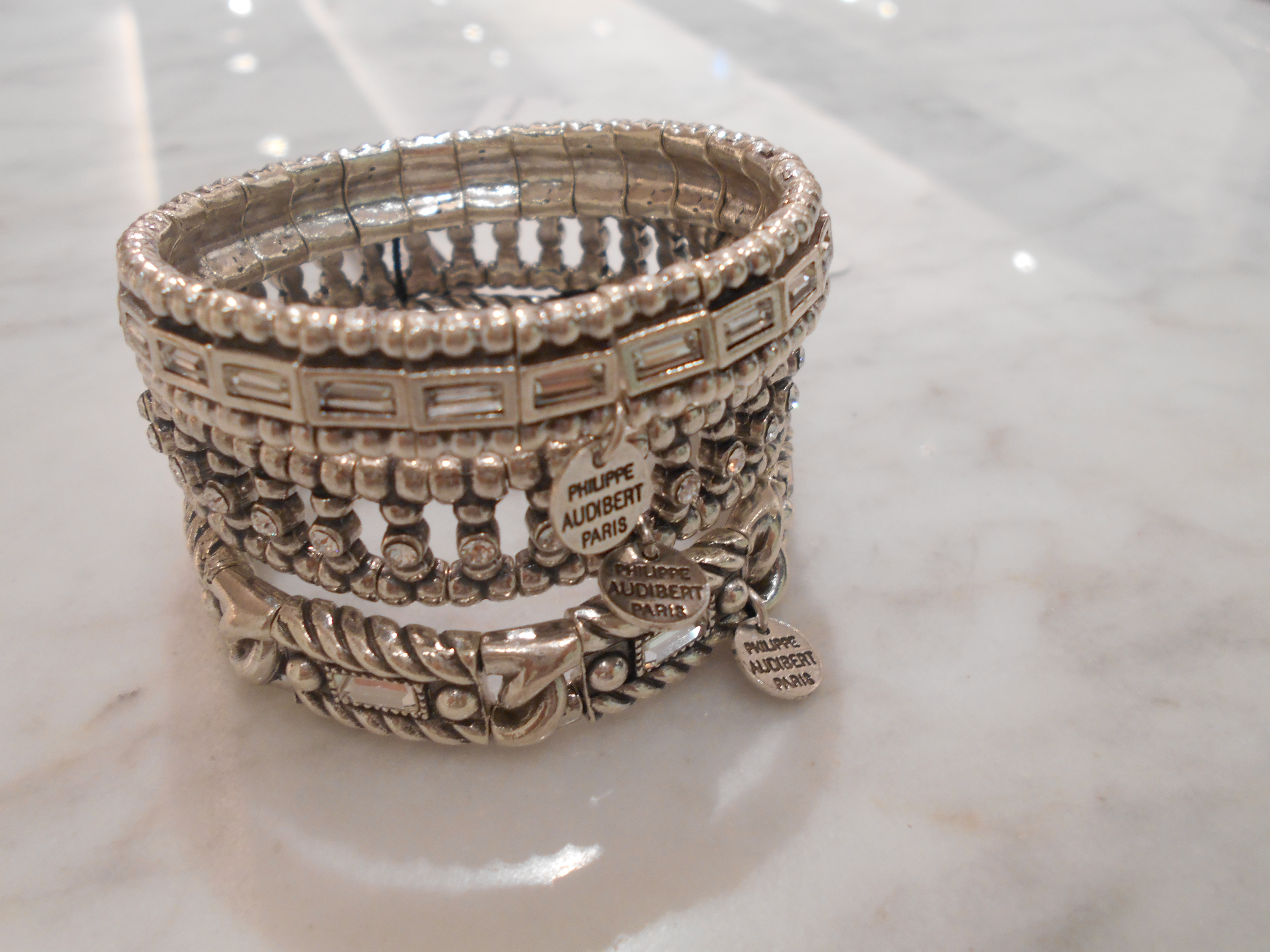 http://mt.anglobalshop.com/blog/ims060110.JPG