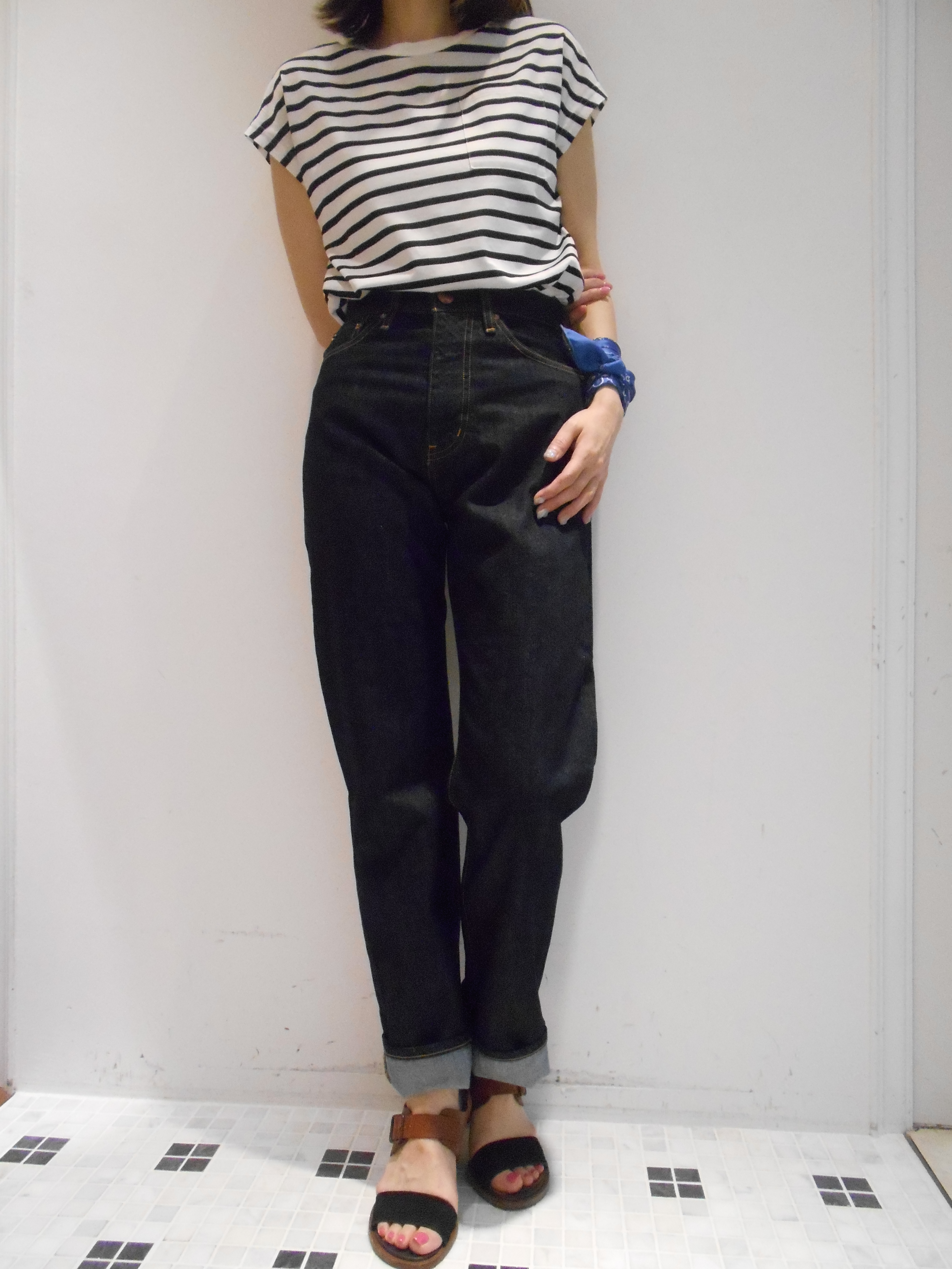 http://mt.anglobalshop.com/blog/ims061305.JPG