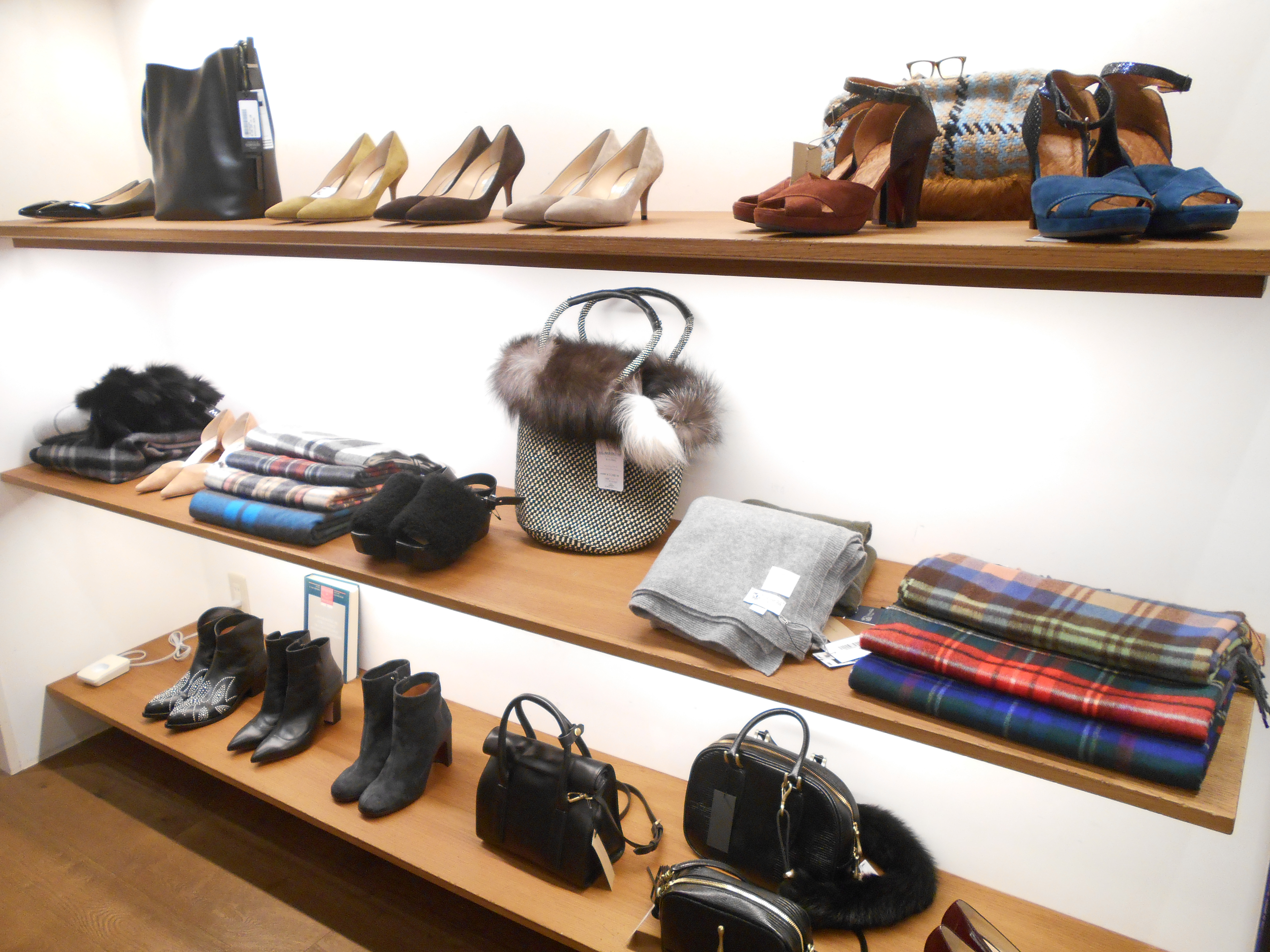 http://mt.anglobalshop.com/blog/ims062403.JPG