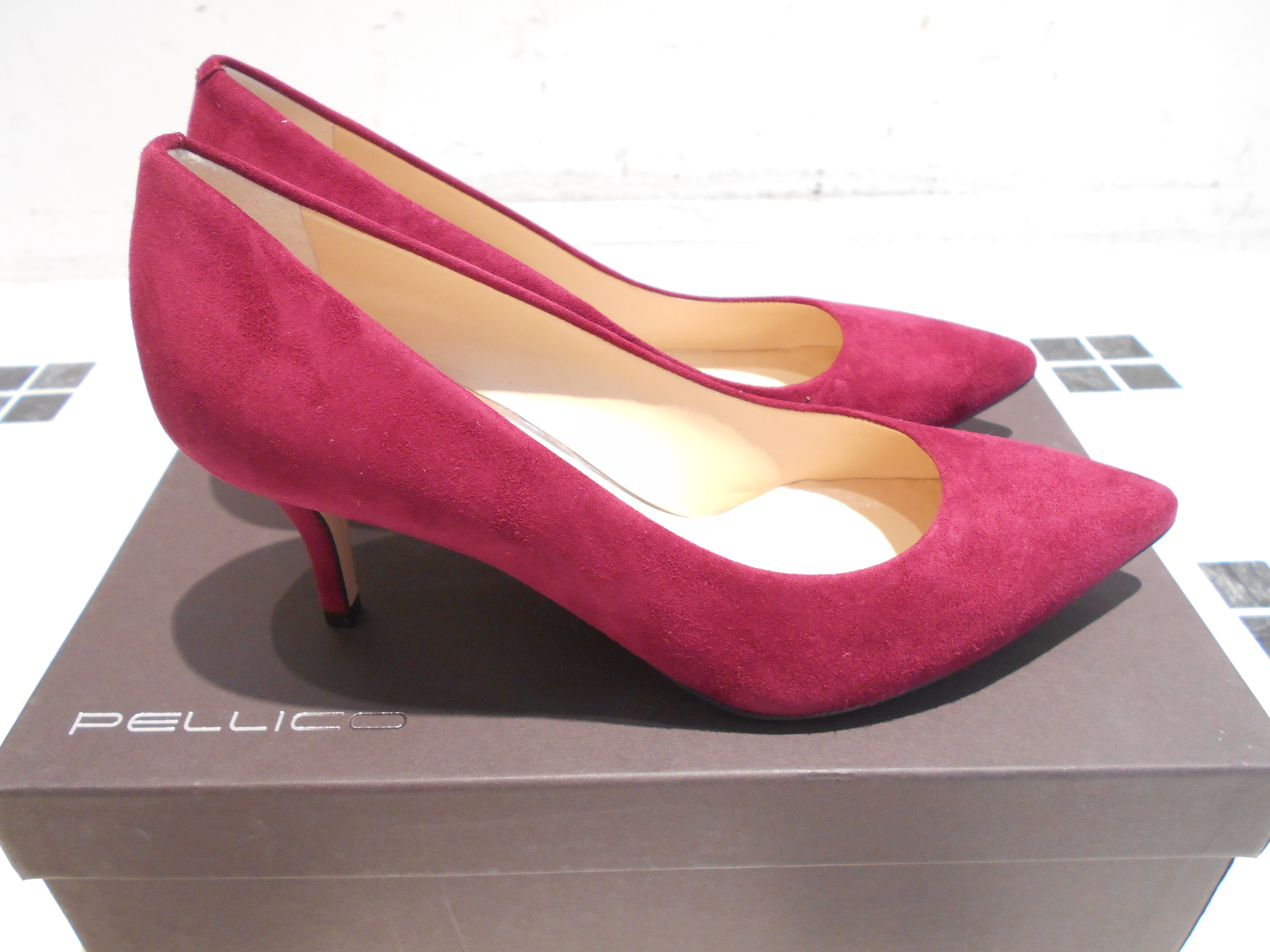 http://mt.anglobalshop.com/blog/ims072205.JPG