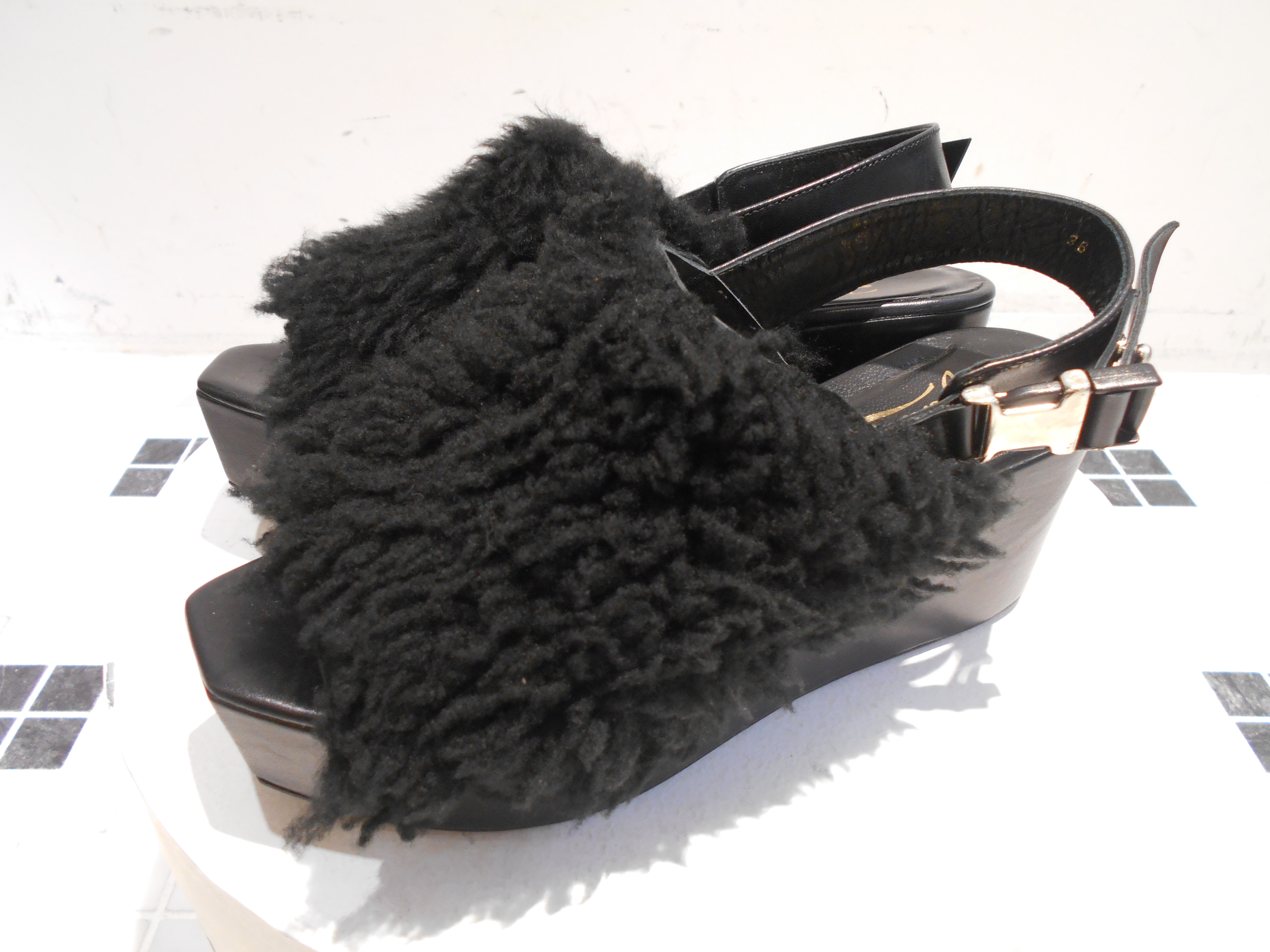 http://mt.anglobalshop.com/blog/ims080907.JPG