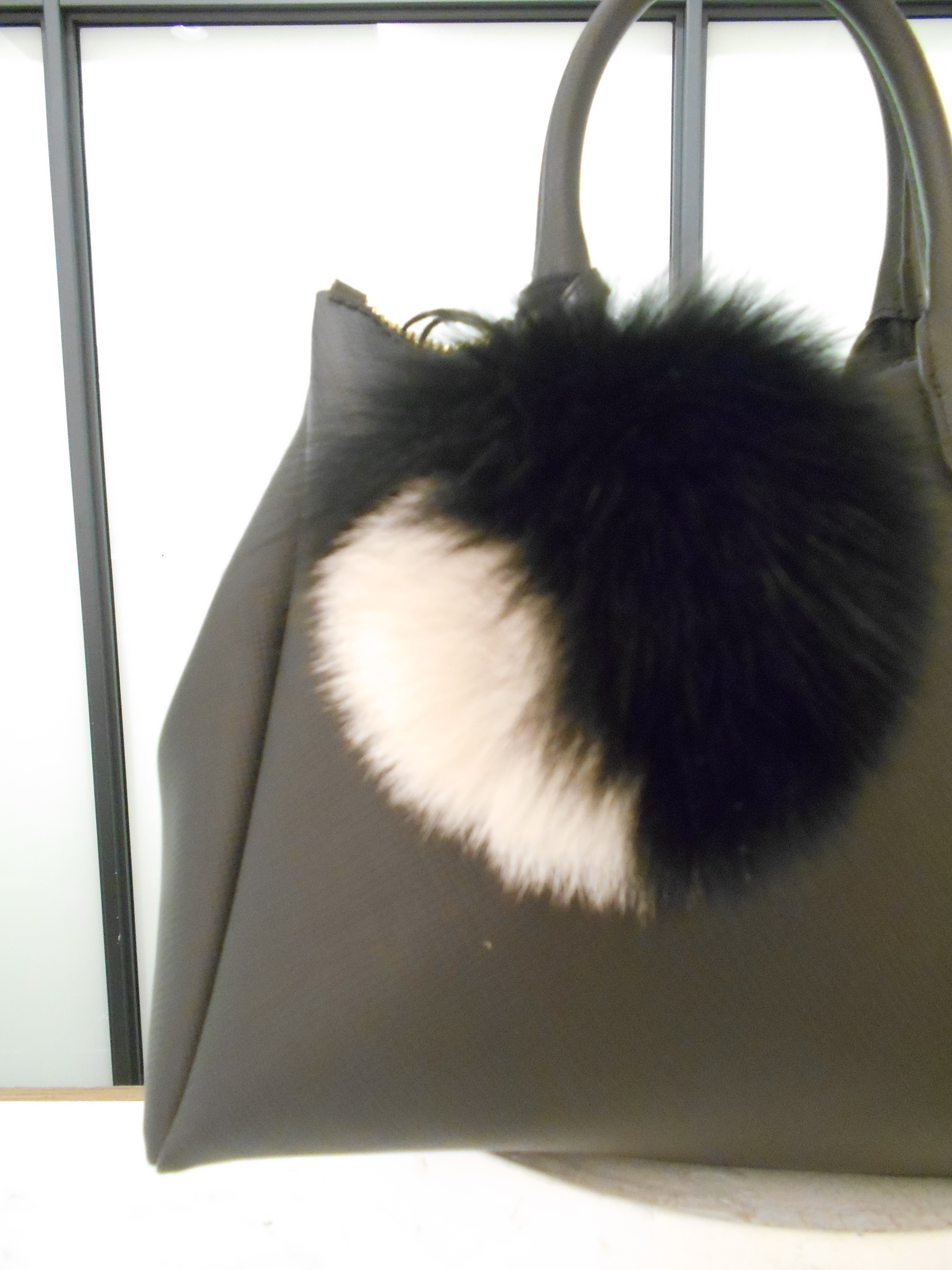 http://mt.anglobalshop.com/blog/ims090302.JPG