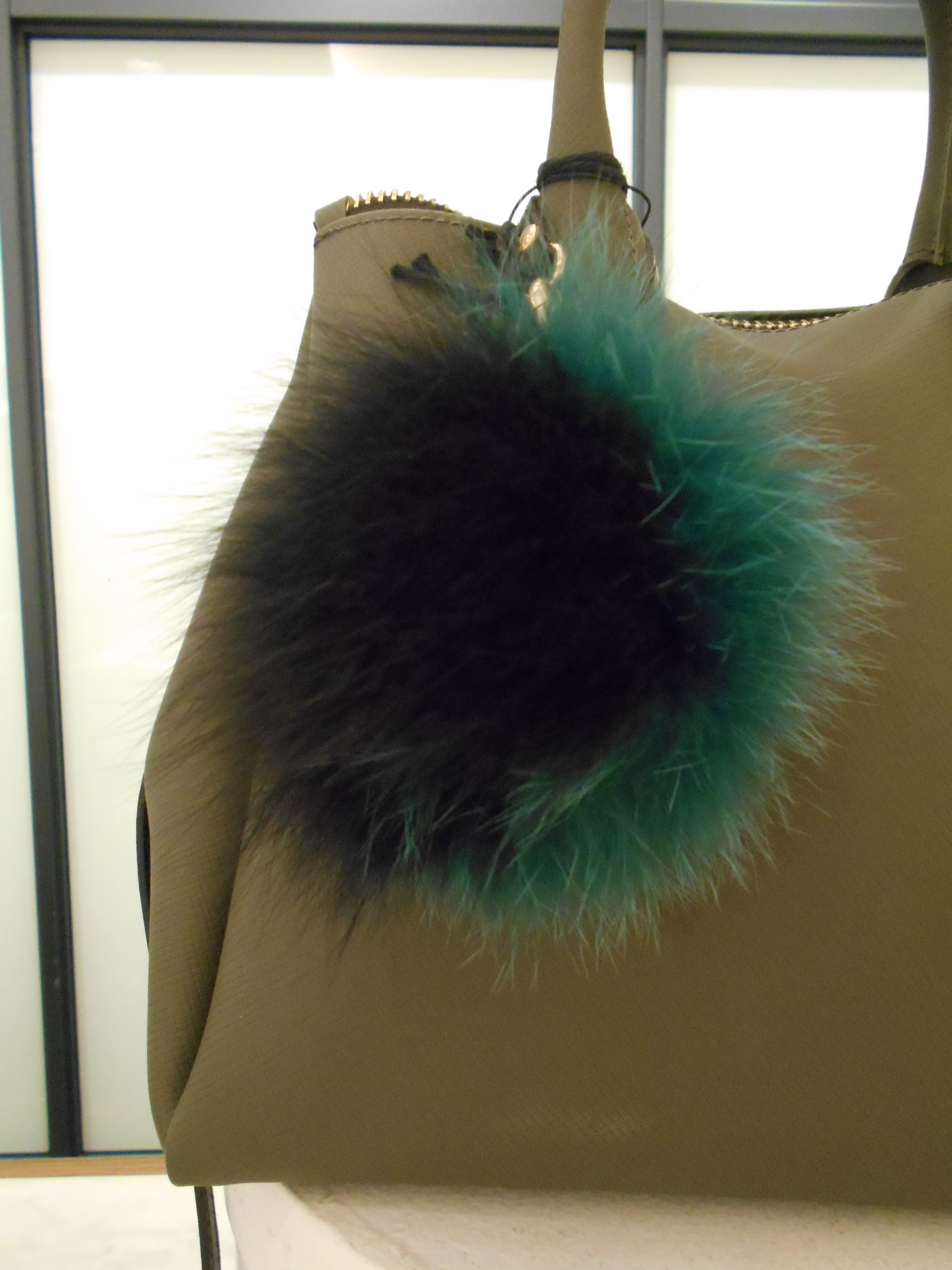 http://mt.anglobalshop.com/blog/ims090303.JPG