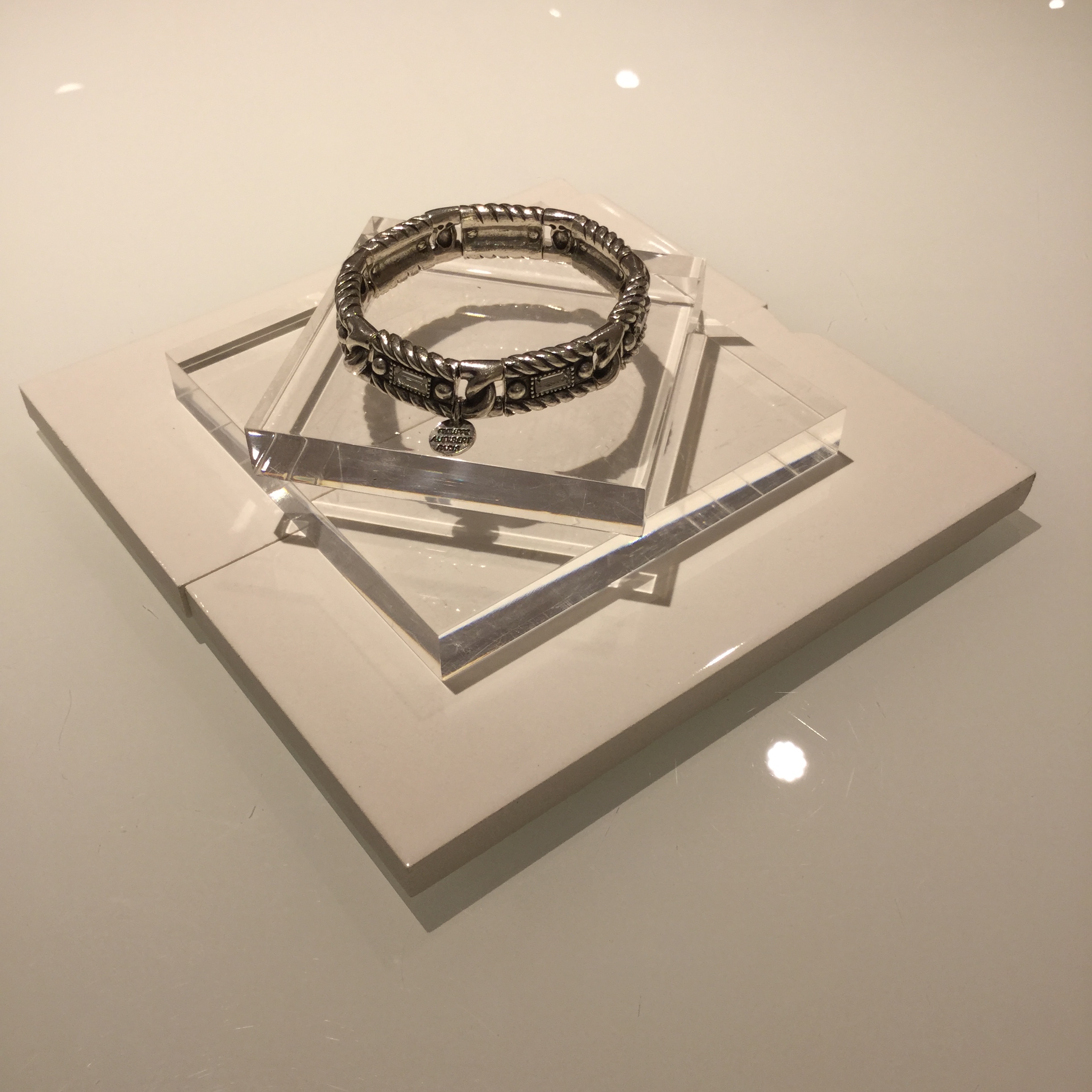 http://mt.anglobalshop.com/blog/shop%20024.JPG