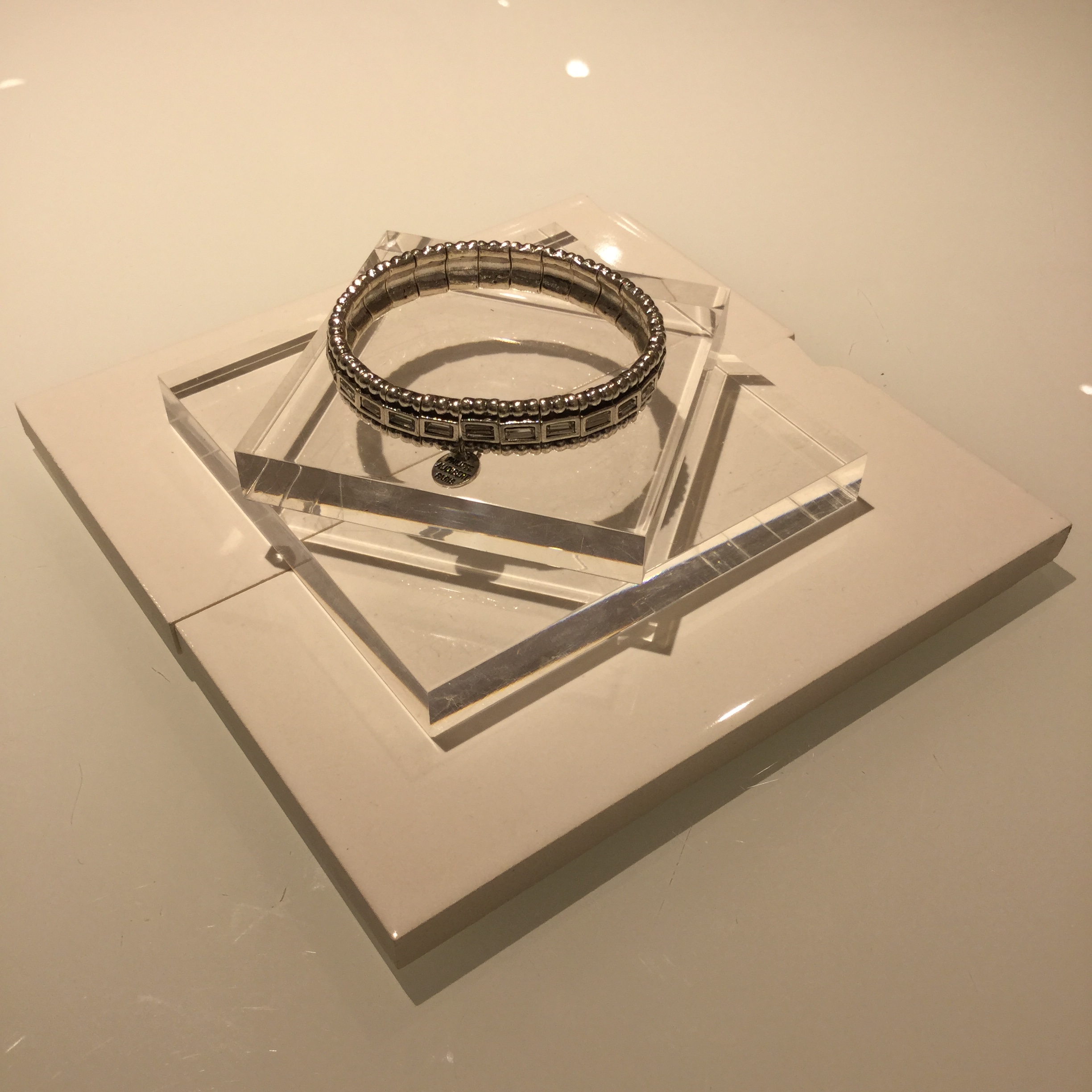http://mt.anglobalshop.com/blog/shop%20032.JPG